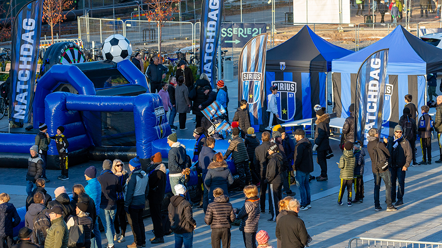 Arenatorget innan matchstart