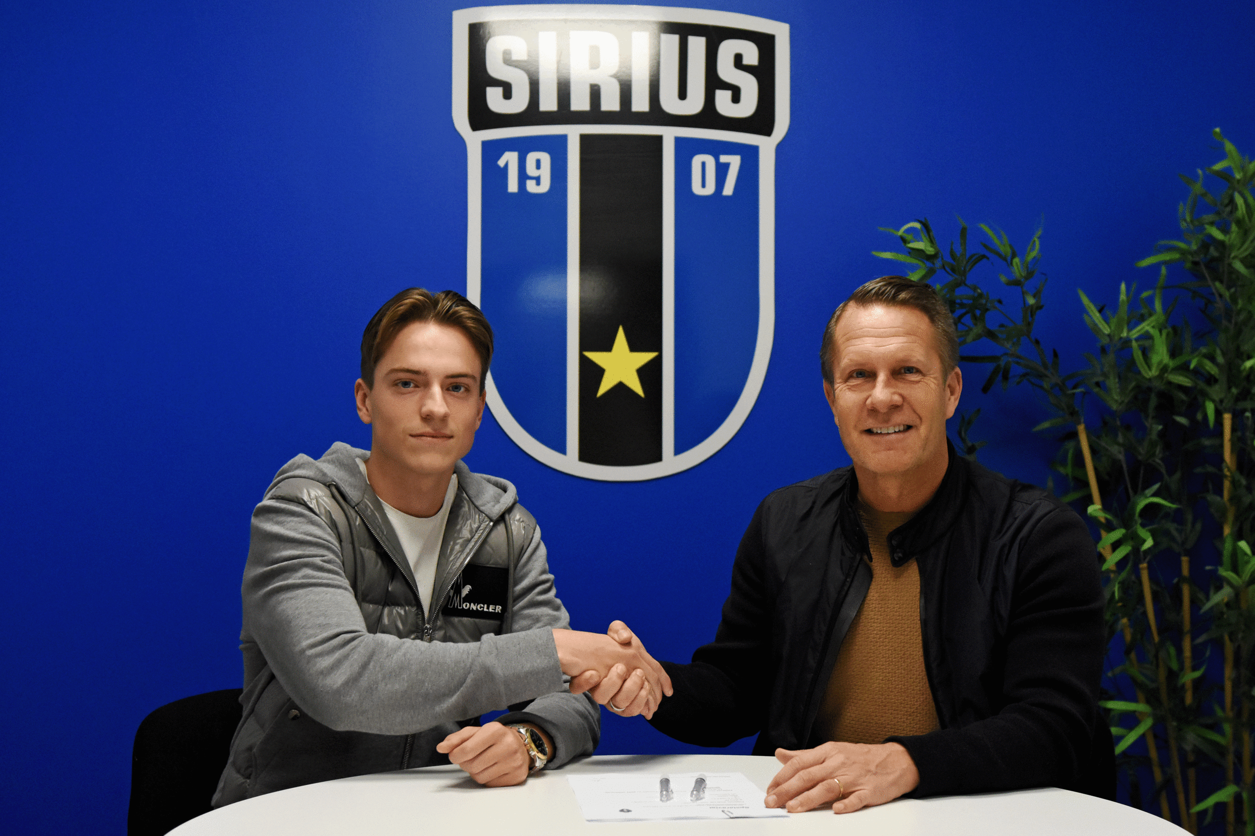 Adam Wikman klar för fem nya år i Blåsvart - Sirius Fotboll
